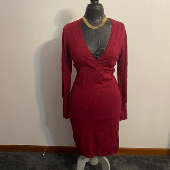 BCBG MaxAzria Crimson dress, size Medium - Picture 1 of 4